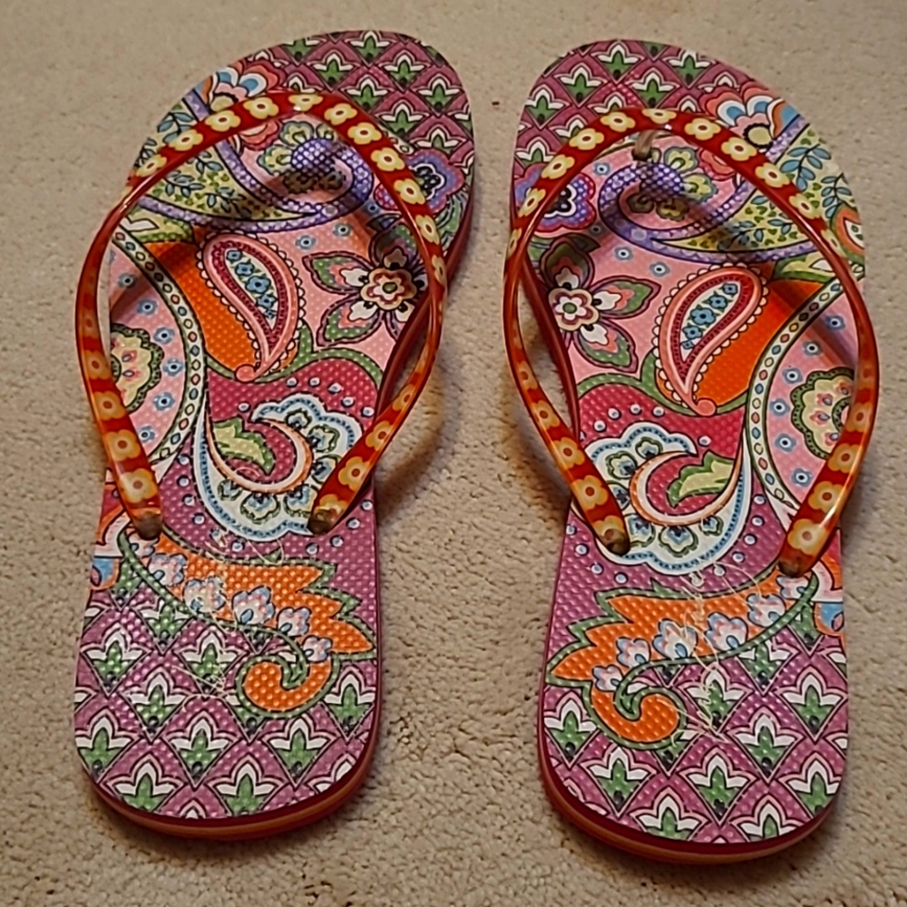 Vera Bradley Size L Flip Flips